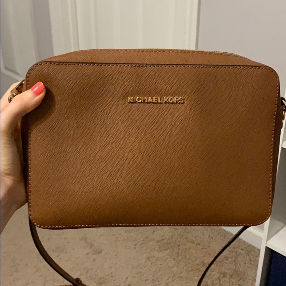 Michael Kors jet set crossbody